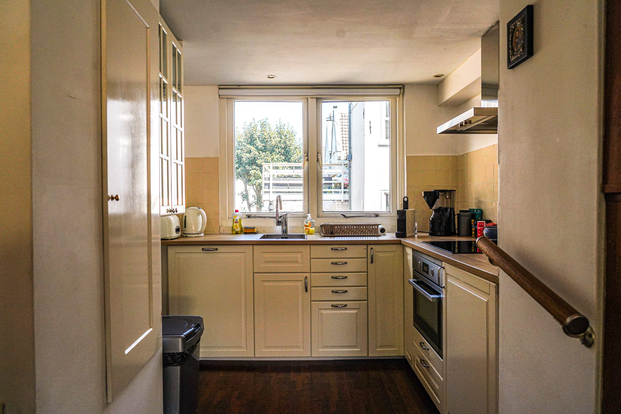 Kitchen Full View The Balcony at Prinsen Canal apartment Amsterdam