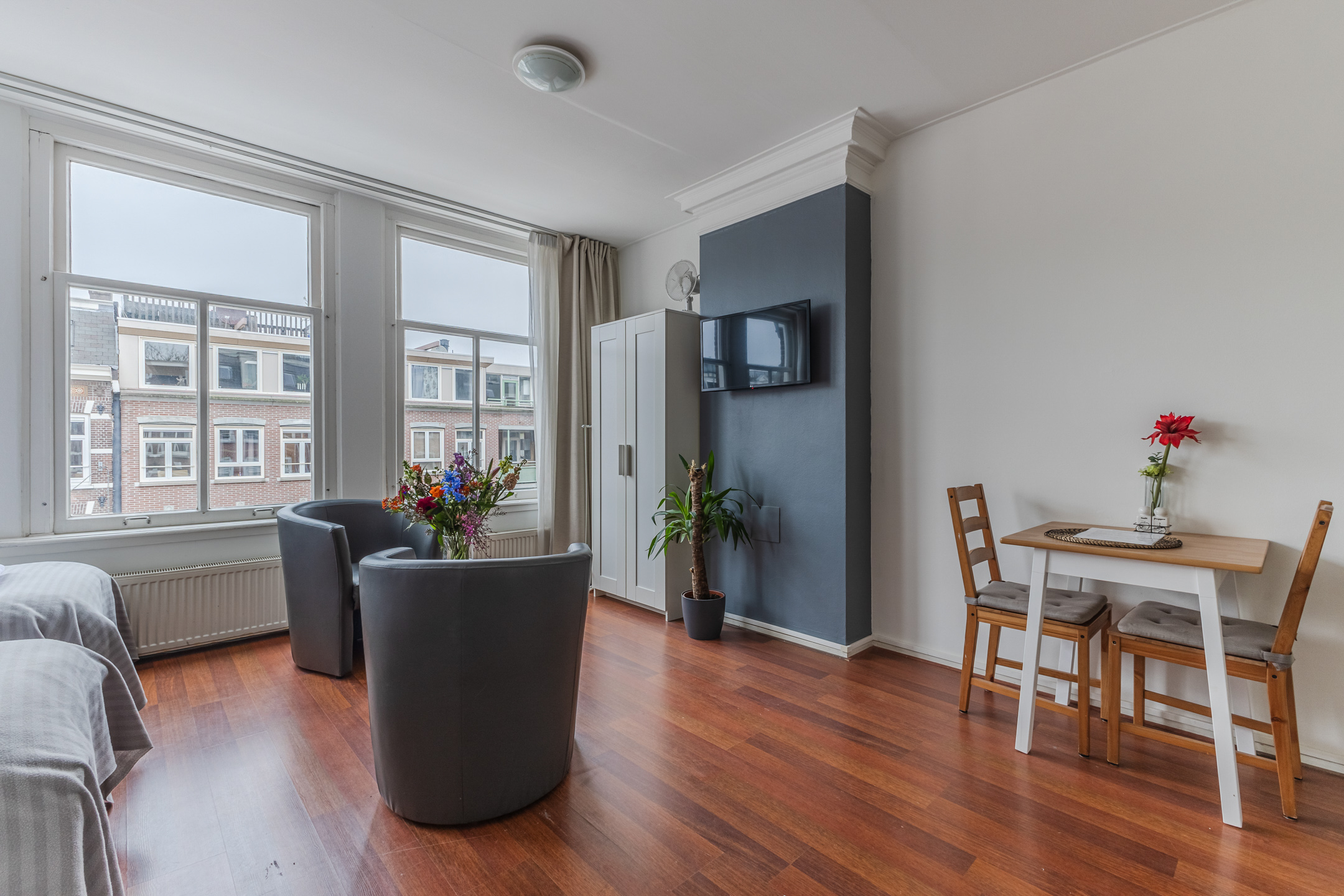 Living and Dining Area Overview Albert Cuypstraat III B studio Amsterdam
