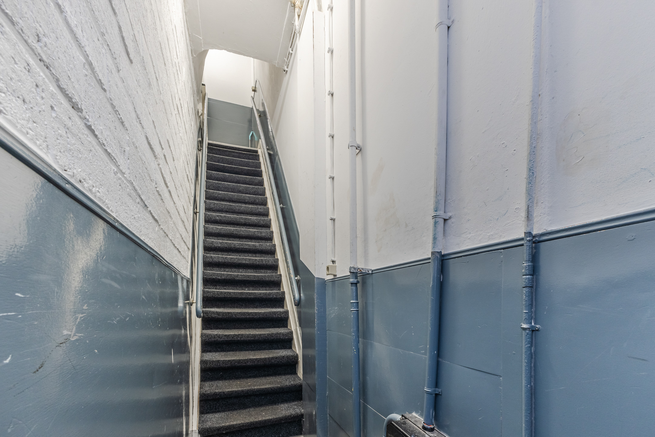 Staircase Albert Cuypstraat III B studio Amsterdam