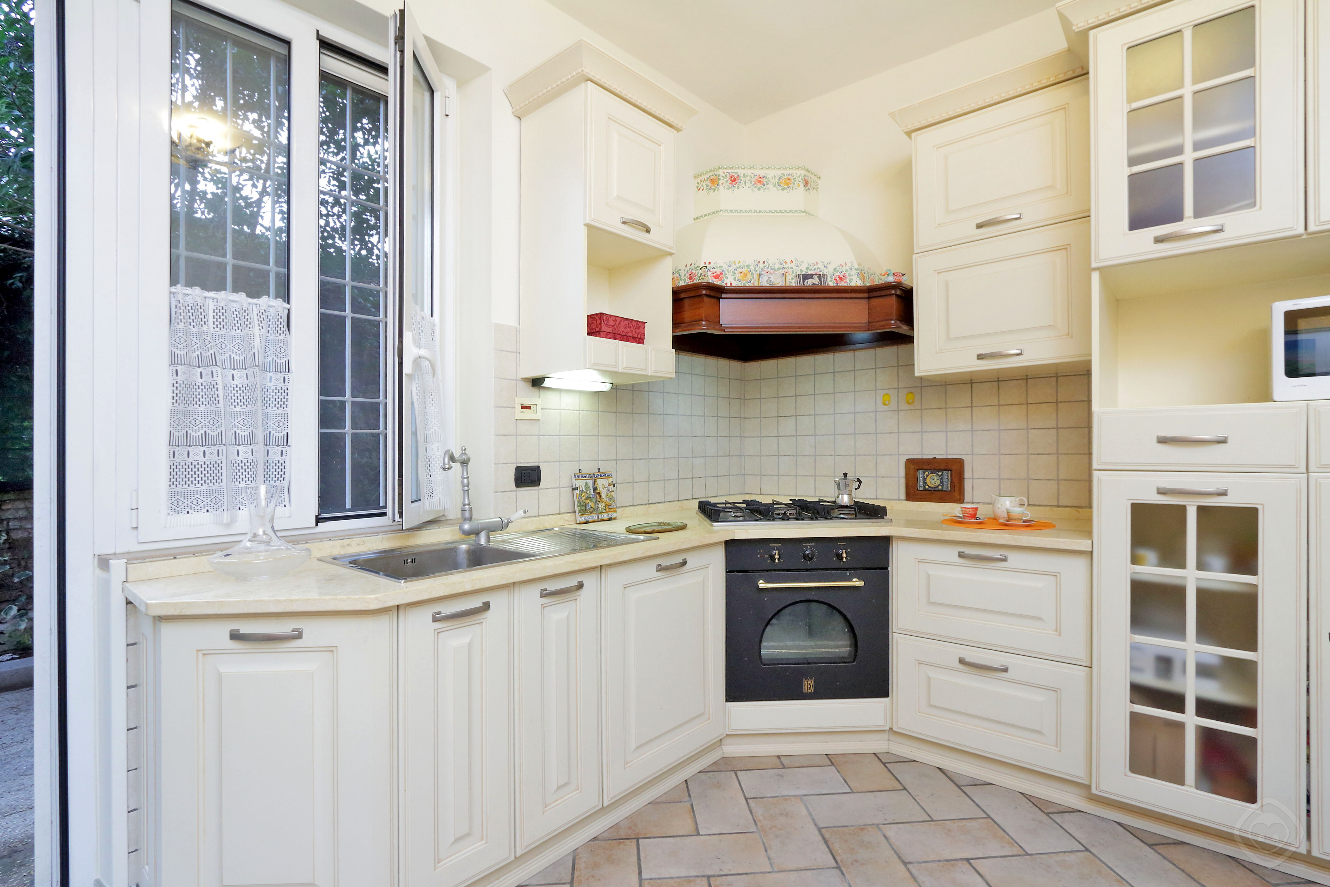 Kitchen Appia Park apartment Rome
